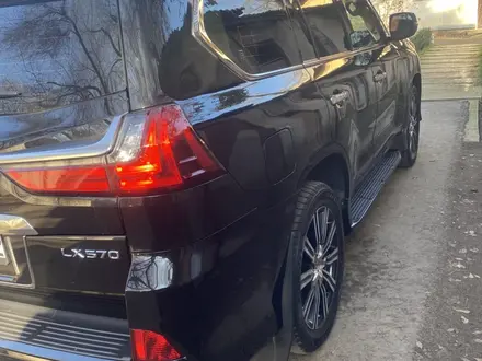 Lexus LX 570 2018 года за 38 000 000 тг. в Алматы – фото 4