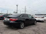 Toyota Camry 2015 года за 9 500 000 тг. в Шымкент – фото 3