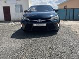 Toyota Camry 2016 года за 7 980 000 тг. в Атырау