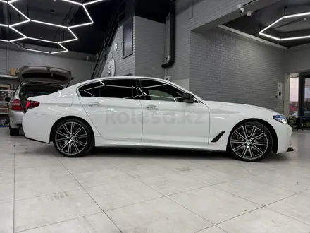 BMW 540 2017 года за 19 000 000 тг. в Шымкент – фото 3