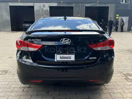 Hyundai Elantra 2013 года за 3 850 000 тг. в Уральск – фото 3