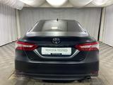 Toyota Camry Luxe 2021 года за 17 700 000 тг. в Алматы – фото 4