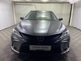 Toyota Camry Luxe 2021 года за 17 700 000 тг. в Алматы – фото 5