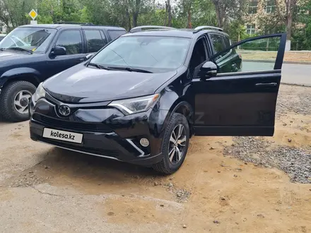 Toyota RAV4 2016 года за 12 000 000 тг. в Актобе