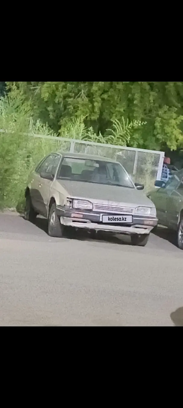 Mazda 323, 1989