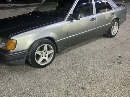 Mercedes-Benz E 230 1990 года за 1 450 000 тг. в Шымкент