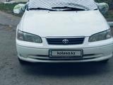 Toyota Camry 2001 годаүшін3 500 000 тг. в Усть-Каменогорск