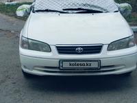 Toyota Camry 2001 года за 3 500 000 тг. в Усть-Каменогорск