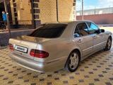 Mercedes-Benz E 240 1999 года за 4 500 000 тг. в Айтеке би – фото 3
