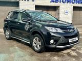 Toyota RAV4 2015 года за 9 300 000 тг. в Петропавловск – фото 2