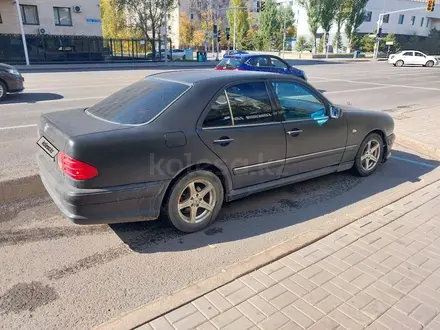 Mercedes-Benz E 230 1995 года за 2 000 000 тг. в Астана – фото 2