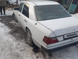 Mercedes-Benz E 200 1992 года за 650 000 тг. в Аягоз – фото 2