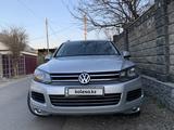 Volkswagen Touareg 2010 года за 10 300 000 тг. в Алматы