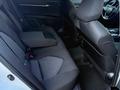 Toyota Camry 2018 года за 11 350 000 тг. в Караганда – фото 13