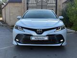 Toyota Camry 2018 года за 11 350 000 тг. в Караганда