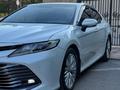Toyota Camry 2018 года за 11 350 000 тг. в Караганда – фото 7