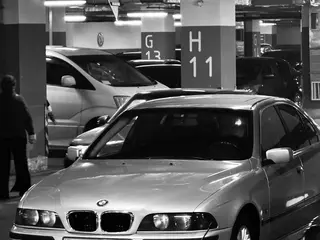 BMW 523