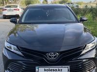 Toyota Camry 2020 года за 13 000 000 тг. в Семей