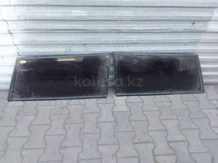 Стёкла пассат б5 универсал седан за 10 000 тг. в Караганда