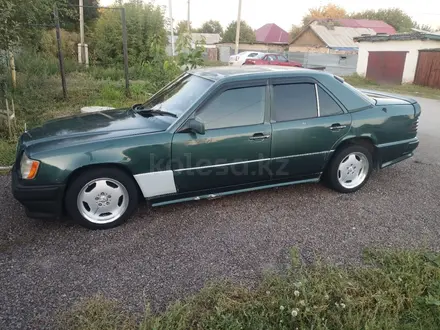 Mercedes-Benz E 280 1995 года за 2 200 000 тг. в Караганда – фото 8