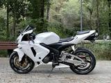 Honda  CBR 600RR 2004 годаүшін2 230 000 тг. в Алматы – фото 3