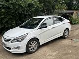 Hyundai Solaris 2014 года за 5 200 000 тг. в Усть-Каменогорск – фото 2