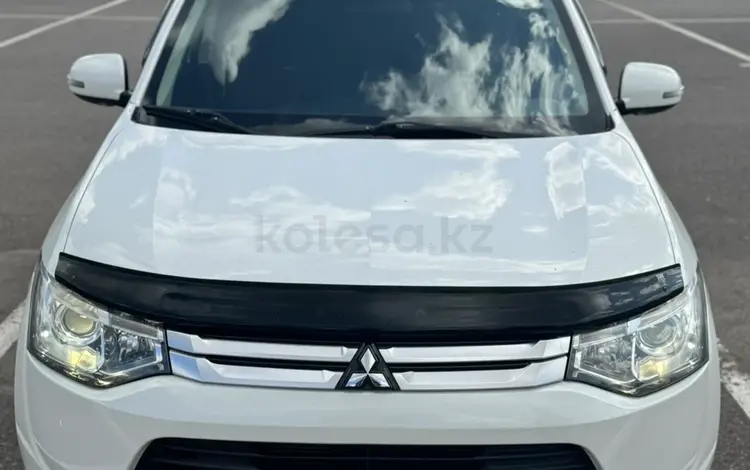 Mitsubishi Outlander 2014 года за 8 500 000 тг. в Караганда