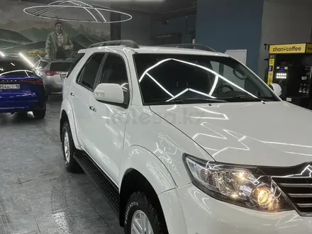 Toyota Fortuner 2015 года за 13 900 000 тг. в Усть-Каменогорск – фото 3