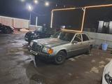 Mercedes-Benz E 200 1992 года за 1 200 000 тг. в Астана – фото 4