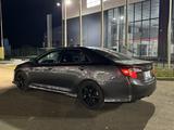 Toyota Camry 2013 года за 4 000 000 тг. в Уральск – фото 2