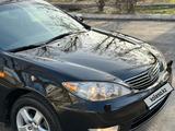 Toyota Camry 2005 года за 5 700 000 тг. в Тараз – фото 4