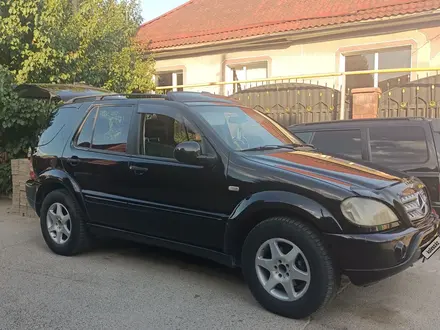 Mercedes-Benz ML 320 2001 года за 4 700 000 тг. в Алматы – фото 3