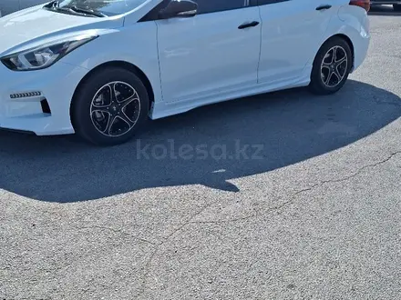 Hyundai Elantra 2015 года за 6 500 000 тг. в Кызылорда – фото 2