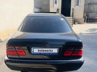 Mercedes-Benz E 280
