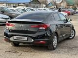 Hyundai Elantra 2019 года за 8 400 000 тг. в Актобе – фото 4