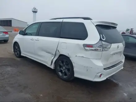 Toyota Sienna 2016 года за 4 900 000 тг. в Атырау – фото 3