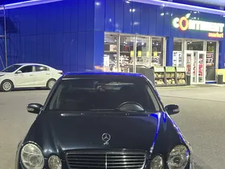 Mercedes-Benz E 320