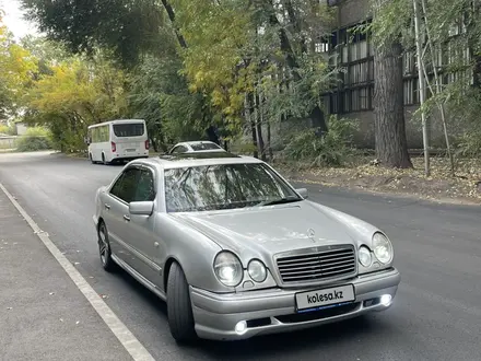 Mercedes-Benz E 420 1996 года за 3 200 000 тг. в Алматы – фото 2