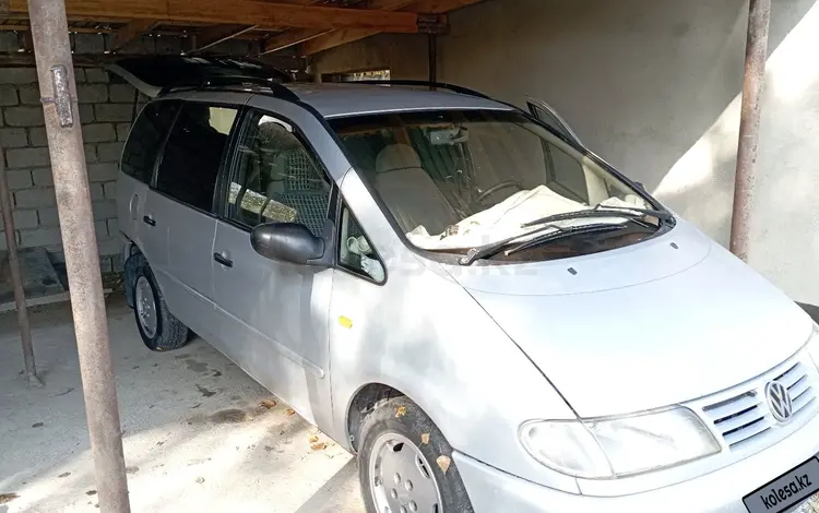 Volkswagen Sharan 1997 годаүшін1 600 000 тг. в Ленгер