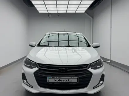 Chevrolet Onix 2023 года за 6 300 000 тг. в Астана – фото 2