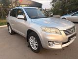 Toyota RAV4 2011 года за 8 300 000 тг. в Кокшетау – фото 2