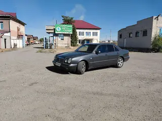 Mercedes-Benz E-Class, 1995