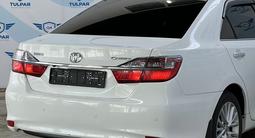 Toyota Camry 2014 года за 10 650 000 тг. в Шымкент – фото 3