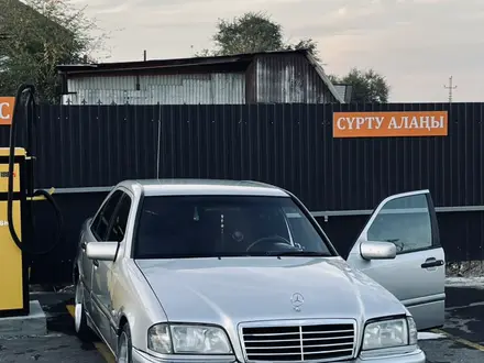 Mercedes-Benz C 180 1998 года за 2 700 000 тг. в Талгар – фото 2