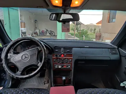 Mercedes-Benz C 220 1996 года за 2 200 000 тг. в Шымкент – фото 13