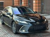 Toyota Camry 2023 годаfor17 200 000 тг. в Актобе