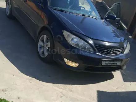 Toyota Camry 2002 года за 3 200 000 тг. в Атырау