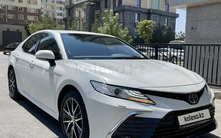 Toyota Camry 2023 годаfor20 000 000 тг. в Шымкент