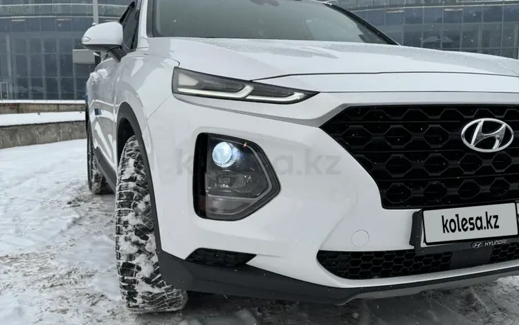 Hyundai Santa Fe 2020 годаүшін14 700 000 тг. в Алматы