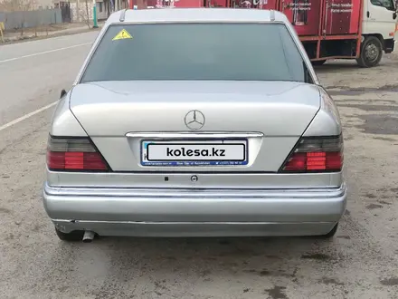 Mercedes-Benz E 220 1995 годаүшін2 400 000 тг. в Кызылорда – фото 5